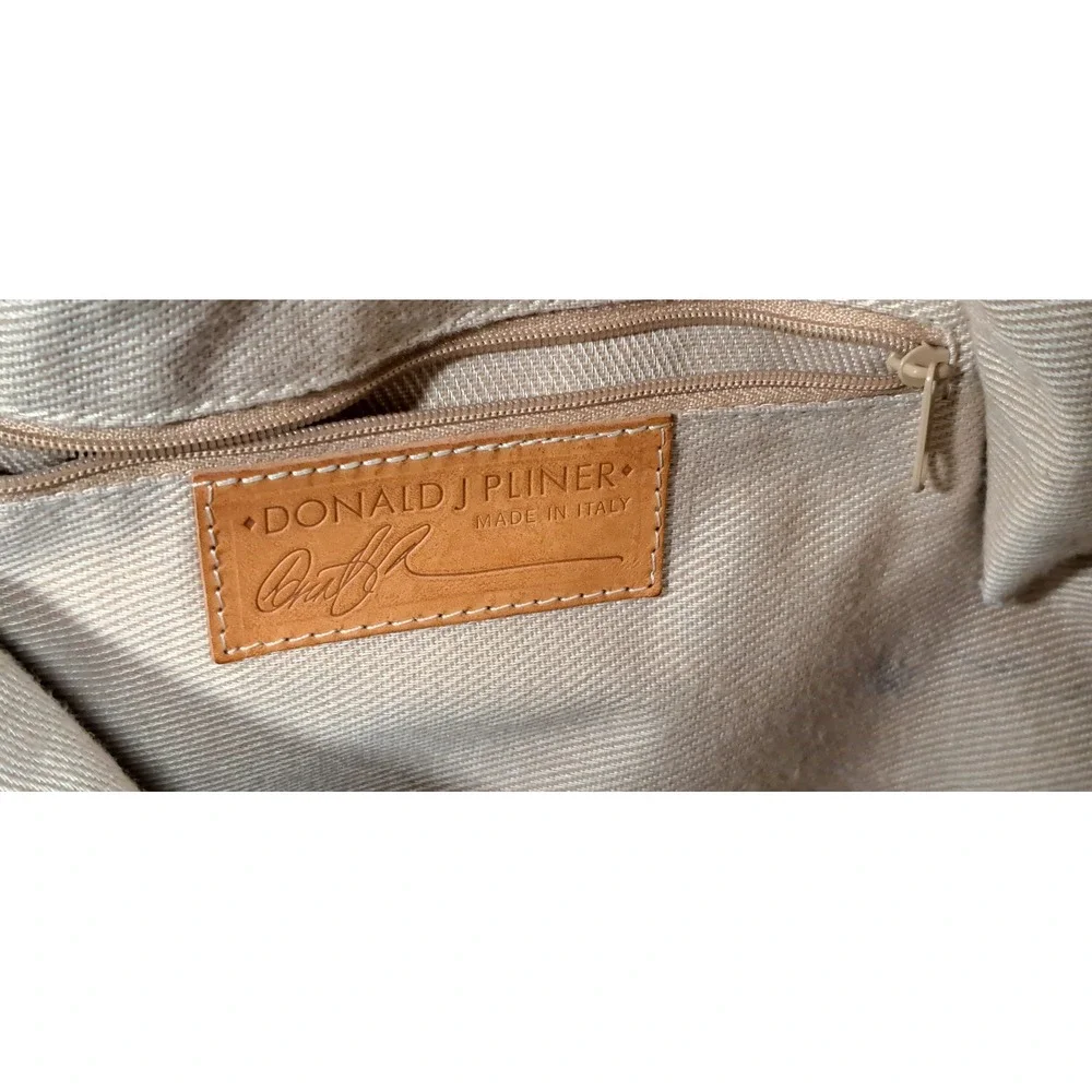 Donald J Pliner Metallic Champagne Leather Hobo Bag Made in Italy Slouchy Purse